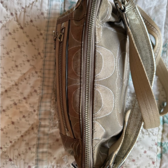 Coach Grey Silver Signature Poppy Crossbody Bag - Picture 6 of 12